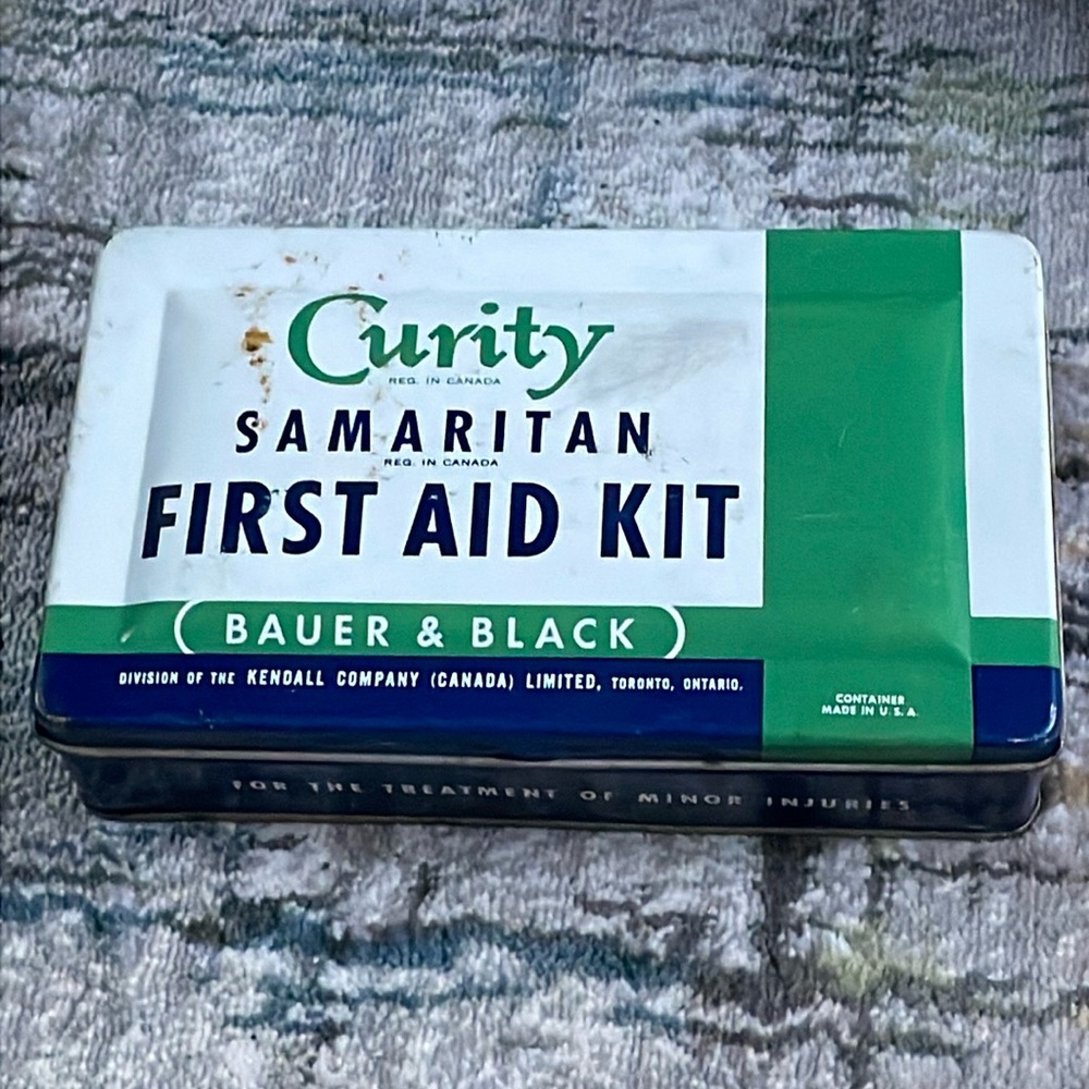 Storage Tin Curity Samaritan First Aid Kit Bauer & Black Vintage Hinged Lid USA